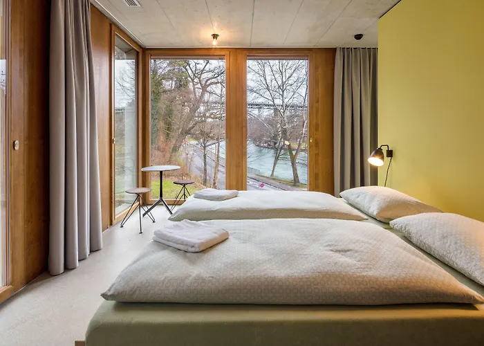 شباب بيرن يوث بيت شباب *