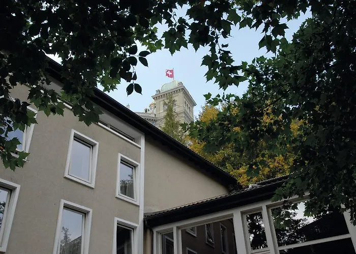 بيت شباب شباب بيرن يوث